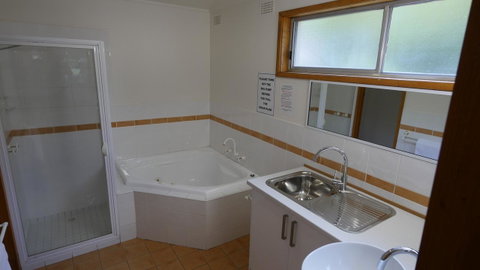 Adina Lodge Holiday Apartments - Accommodation in Bendigo 26