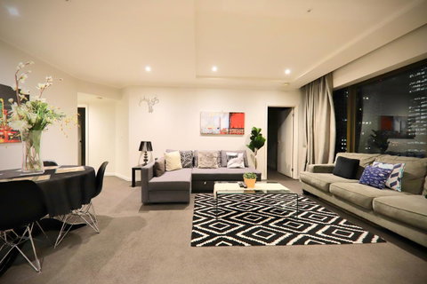 Heart Of CBD Penthouse Apartment - Accommodation in Bendigo 0