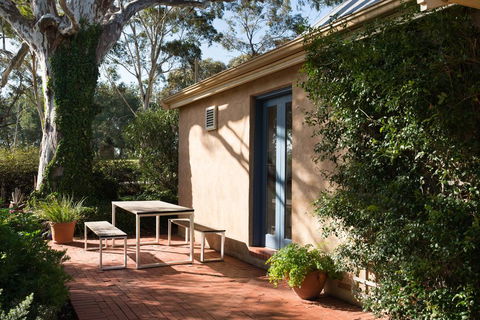 The Cottage At Riverside Farm - Accommodation in Bendigo 3