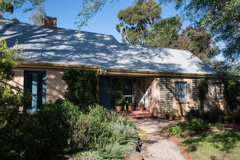 The Cottage At Riverside Farm - Accommodation in Bendigo 2