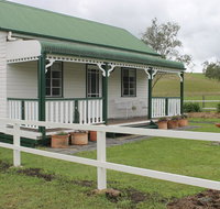 The Dollhouse Cottage - Accommodation in Bendigo