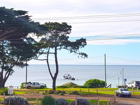 The Esplanade Holiday Home - Accommodation in Bendigo 0