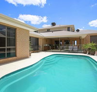 The Grand Holiday House - Accommodation in Bendigo