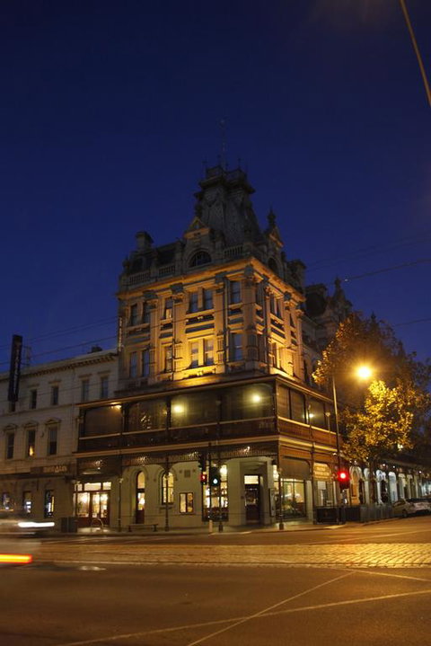 The Hotel Shamrock - Accommodation in Bendigo 3