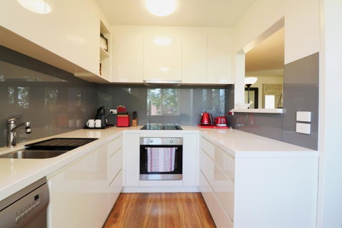 The Ivy - Long Stay Rates, Parking, Balcony - Accommodation in Bendigo 3