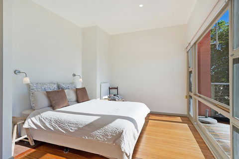 The Love Shack - Accommodation in Bendigo 3