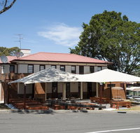 The Oaks Hotel - Accommodation in Bendigo