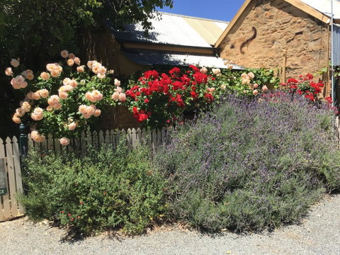 The Olde Devonshire House - Accommodation in Bendigo 2