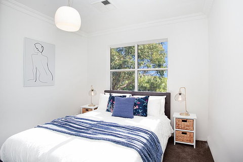 THE RENWICK - Hosted By: L'Abode Accommodation - Accommodation in Bendigo 2