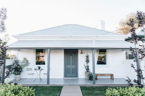 The Repose - Boutique Cottage - Accommodation in Bendigo 0