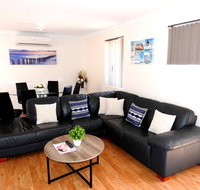 The Royal Dolphin Holiday Home - Accommodation in Bendigo