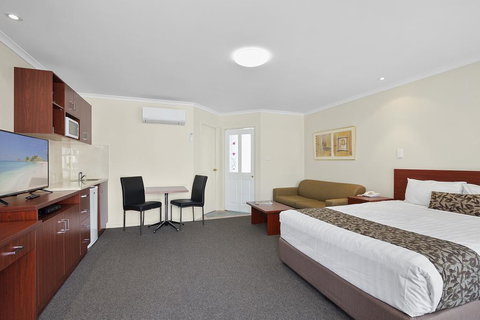 Thunderbird Motel Yass - Accommodation in Bendigo 1