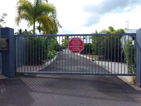 Tin Can Bay Marina Villas - Accommodation in Bendigo 3