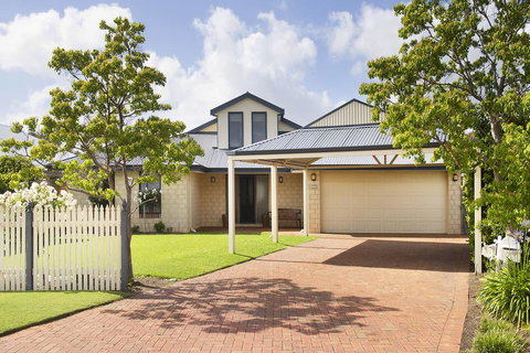 TRANQUILITY AT TROON - Accommodation in Bendigo 0