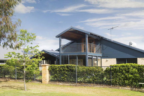 TRANQUILITY AT TROON - Accommodation in Bendigo 1