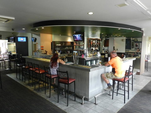 TRC Hotel - Accommodation in Bendigo 1