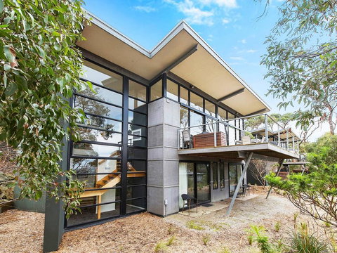 TREETOPS TERRACE 12 - A Luxury Skenes Creek Villa - Accommodation in Bendigo 0