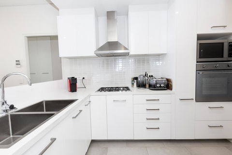 Trendy, Self Contained Inner City Apartment - Accommodation in Bendigo 1
