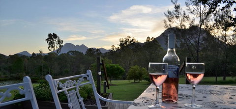 Tuckeroo Cottages & Gardens - Accommodation in Bendigo 0