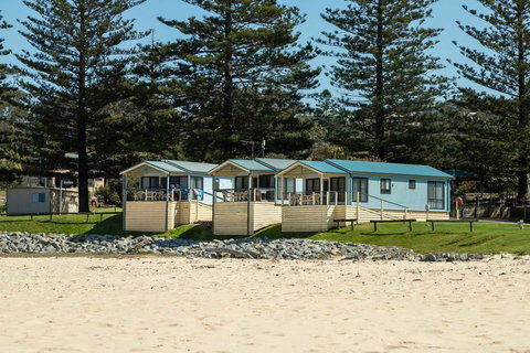 Tuross Beach Cabins & Campsites - Accommodation in Bendigo 2