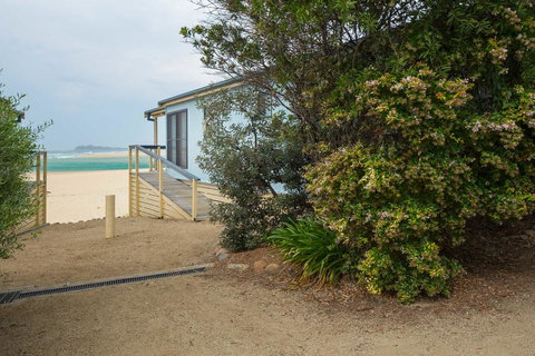 Tuross Beach Cabins & Campsites - Accommodation in Bendigo 0