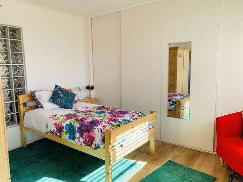 Two Dams Estate - Retreat & Relax - Accommodation in Bendigo 3