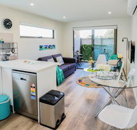 U101 Brunswick Living Brand New Deluxe Balcony Apartment close to Airport and CBD - Accommodation in Bendigo