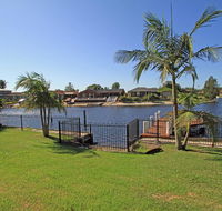 Unbeatable Waterfront Location - Accommodation in Bendigo