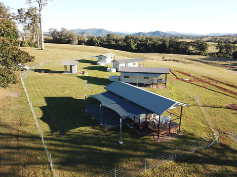Valley Cabins By The Creek - Accommodation in Bendigo 0