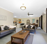Valley View Townhouse - on the RAIL TRAIL - Accommodation in Bendigo