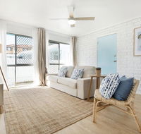 Ventura Beach Motel 3 Bedroom Poolside - Accommodation in Bendigo