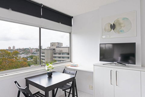 Views To Die For// Studio Rushcutters Bay // Free Parking - Accommodation in Bendigo 3