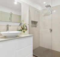 VIEWS AT MCCRAE..... - Accommodation in Bendigo