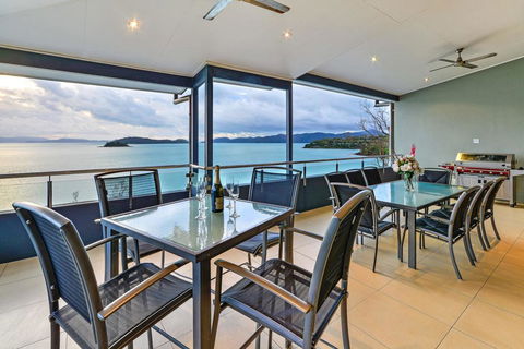 Villa 12 The Edge On Hamilton Island - Accommodation in Bendigo 0