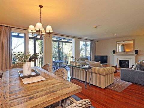 Villa 3br Beaujolais Luxe + Style Resort Condo Located Within Cypress Lakes Resort (nothing Is More Central) - Accommodation in Bendigo 0