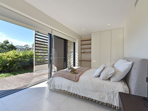 Villa Catania Waterside At Trinity Point - Accommodation in Bendigo 1