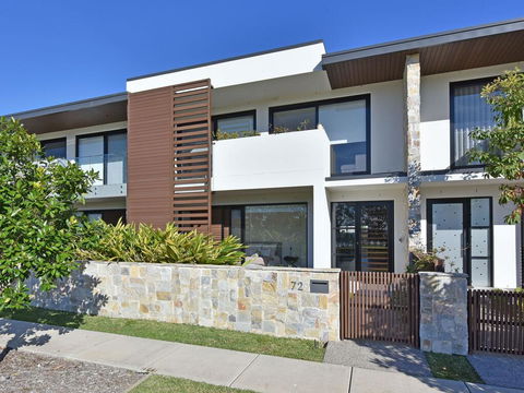 Villa Catania Waterside At Trinity Point - Accommodation in Bendigo 0