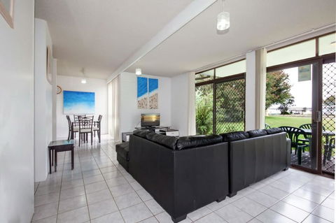 Villa Ellisa, Unit 1/10 Columbia Close - Accommodation in Bendigo 1