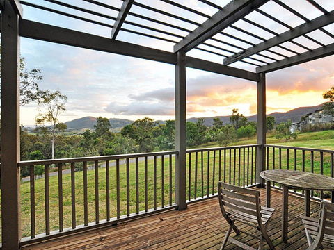 Villa Executive 2br Moscato Resort Condo Located Within Cypress Lakes Resort (nothing Is More Central) - Accommodation in Bendigo 0