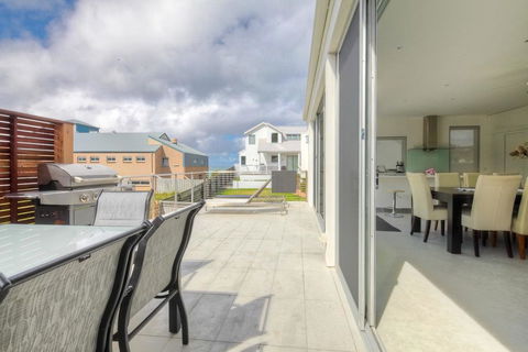 Villa Moyne - Located In A Quiet Cul De Sac And Designed For Beach Families - Accommodation in Bendigo 2