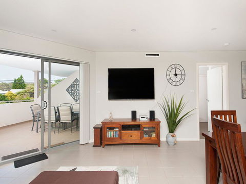 Villa Serene @ Fingal Bay - Accommodation in Bendigo 0