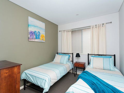 Villa Serene @ Fingal Bay - Accommodation in Bendigo 1