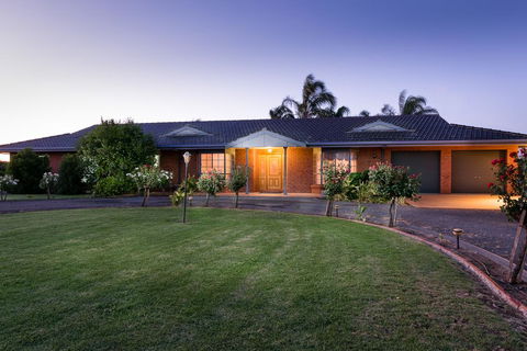 Vineyard Retreat Mildura - Accommodation in Bendigo 0