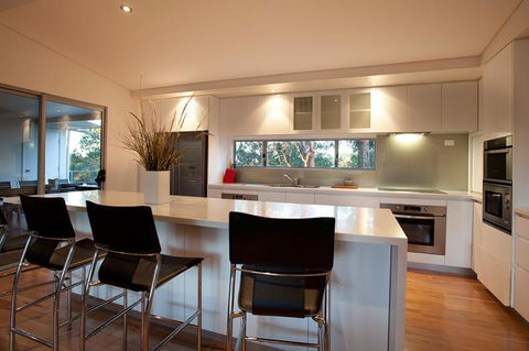 Vintners - More Space For You To Enjoy! - Accommodation in Bendigo 3