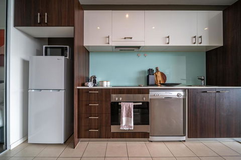 Vue Of The East End-Wifi - Netflix - Nespresso - Accommodation in Bendigo 3