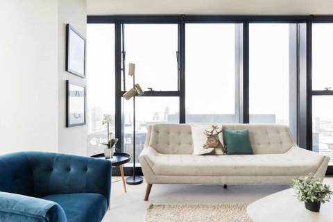 Wake To Eureka Tower Views From Prestigious Collins St - Accommodation in Bendigo 0