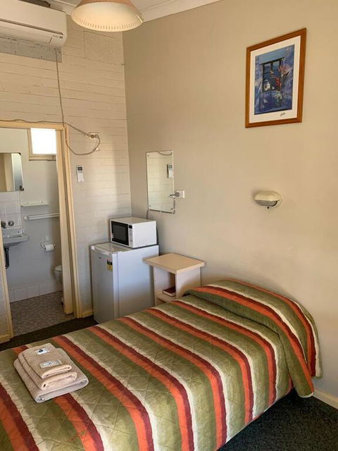 Walgett Motel - Accommodation in Bendigo 1