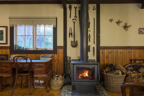 Walhalla Coach House - Accommodation in Bendigo 2