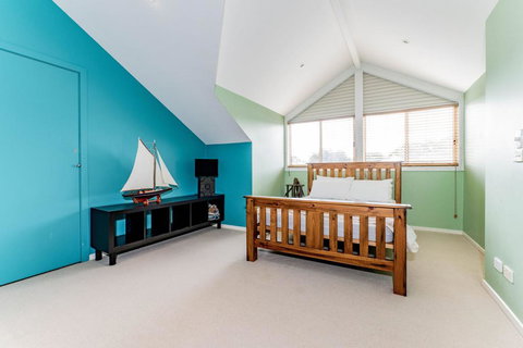 WALKIN' ON SUNSHINE - Accommodation in Bendigo 2