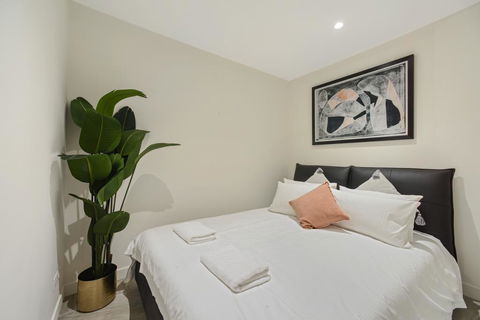 Walking To Darling Harbour, ICC,QVB, Shopping Mall - Accommodation in Bendigo 1